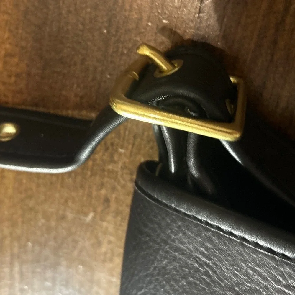 Vintage Coach Crossbody Bag Black Leather Flap Brass Classic Quiet Luxury 90s